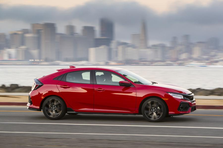  Honda Civic Sport Touring Hatchback (FK7) 2016 года  (NA) (фото 11 из 55)